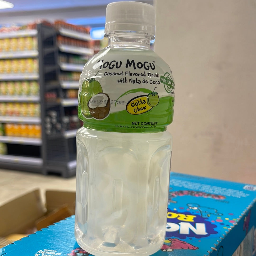 Mogu Mogu Coconut flavored drink with Nata de coco 320 ml